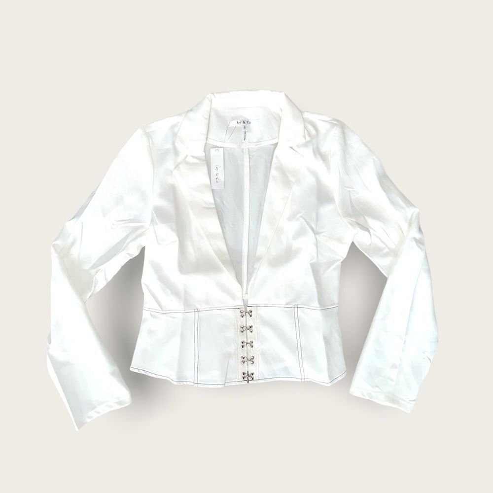 NWT Joy & Co white fitted blazer w black trim size S from Nordstrom